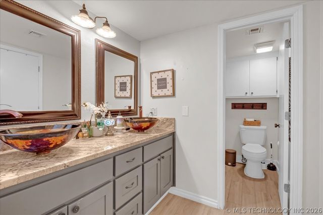 2652 W Galveston Street, Broken Arrow, OK 74012