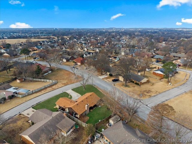 2652 W Galveston Street, Broken Arrow, OK 74012