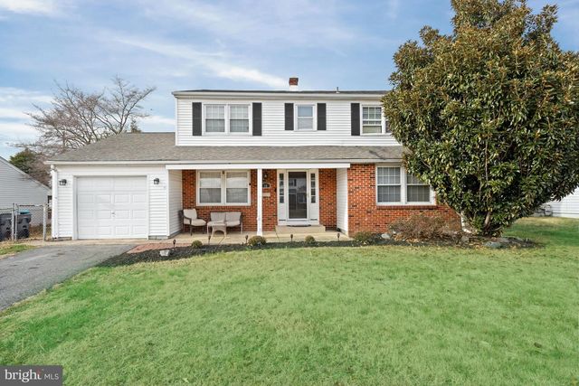 18 GEORGE READ RD, New Castle, DE 19720