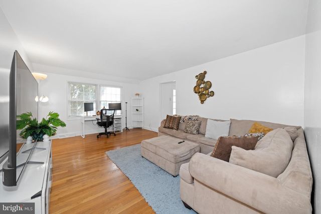 18 GEORGE READ RD, New Castle, DE 19720