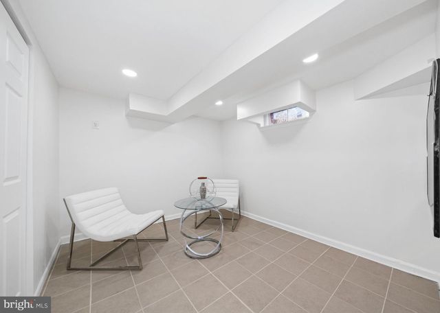 18 GEORGE READ RD, New Castle, DE 19720