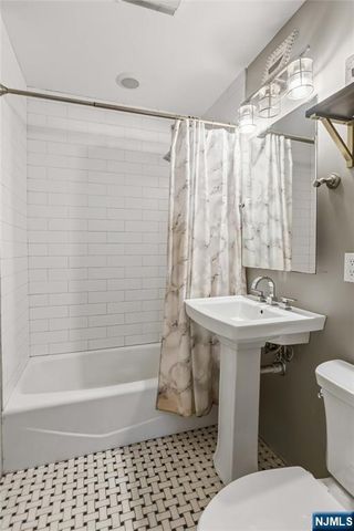 60 Melody Hill Road, Clifton, NJ 07013