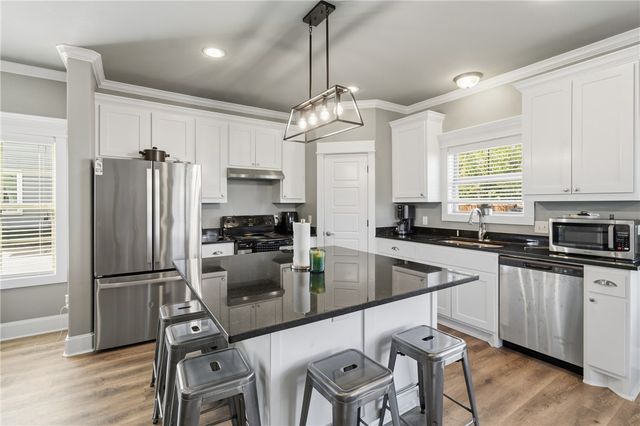 1701 Park Place, College Station, TX 77840