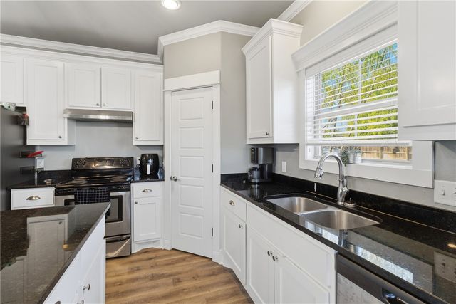 1701 Park Place, College Station, TX 77840