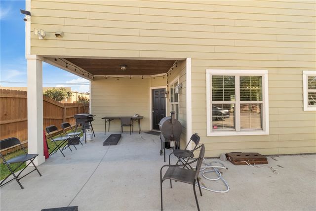 1701 Park Place, College Station, TX 77840