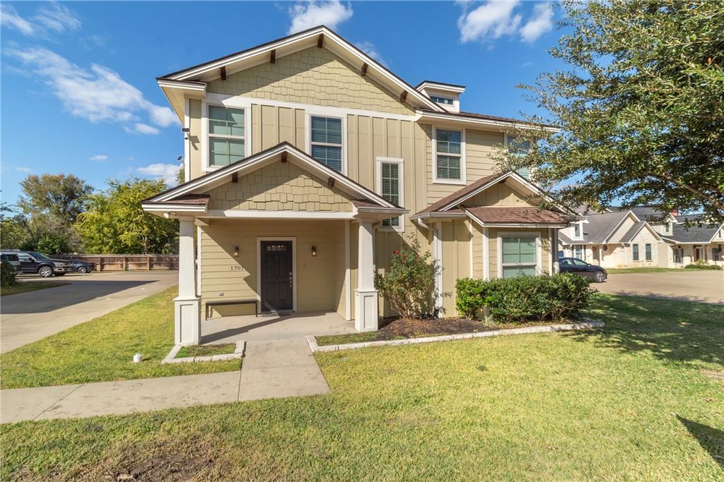 1701 Park Place, College Station, TX 77840