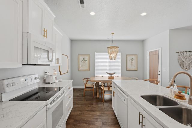 11882 S BLACK HILLS LN, Herriman, UT 84096