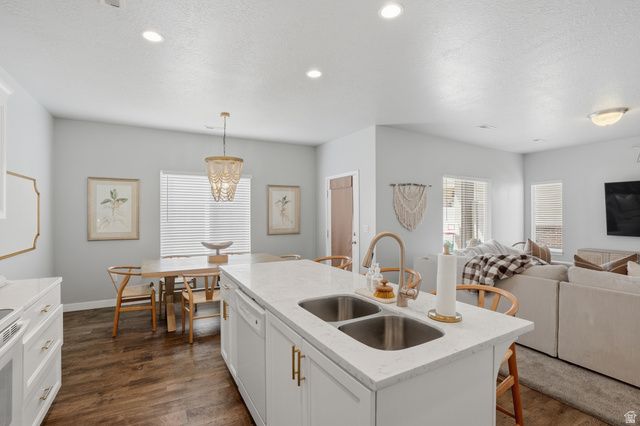 11882 S BLACK HILLS LN, Herriman, UT 84096