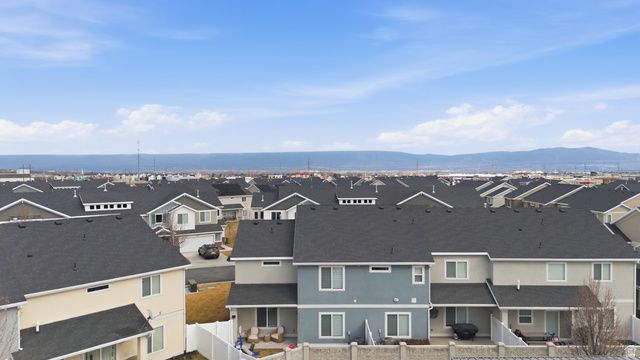 11882 S BLACK HILLS LN, Herriman, UT 84096