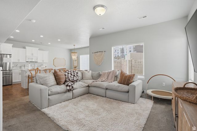 11882 S BLACK HILLS LN, Herriman, UT 84096