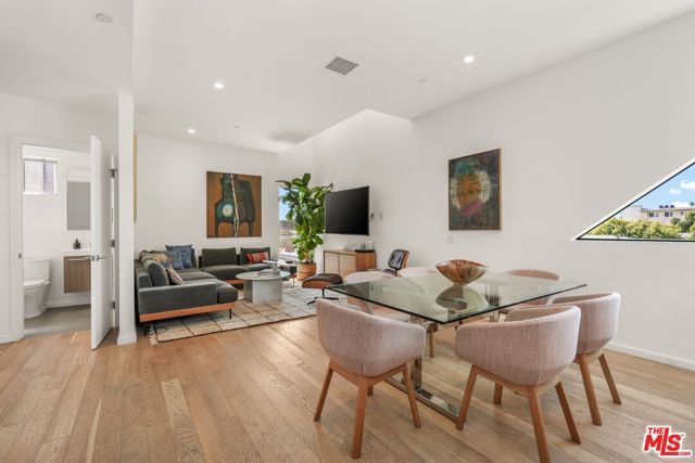 3724 Vinton Avenue, Los Angeles, CA 90034