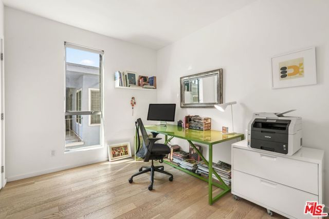 3724 Vinton Avenue, Los Angeles, CA 90034