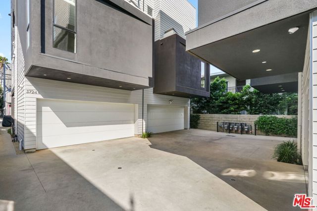 3724 Vinton Avenue, Los Angeles, CA 90034