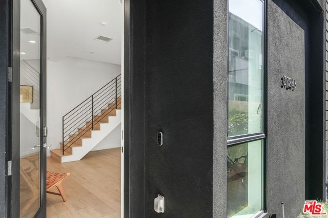 3724 Vinton Avenue, Los Angeles, CA 90034
