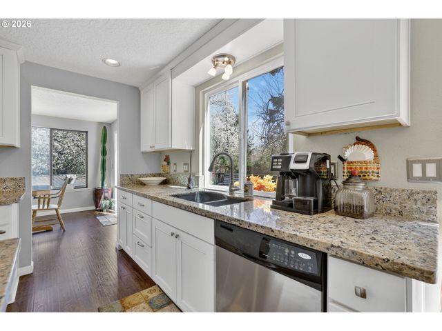 21155 Se FOSTER Rd, Damascus, OR 97089