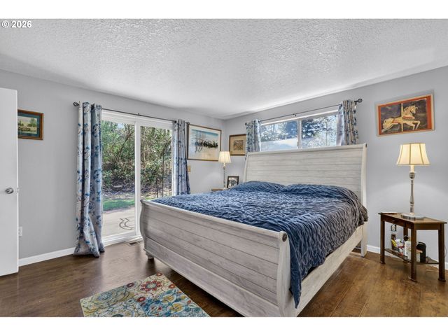 21155 Se FOSTER Rd, Damascus, OR 97089