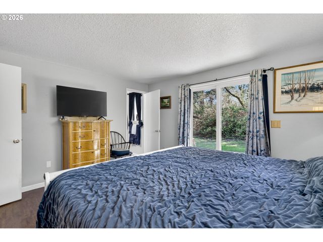 21155 Se FOSTER Rd, Damascus, OR 97089