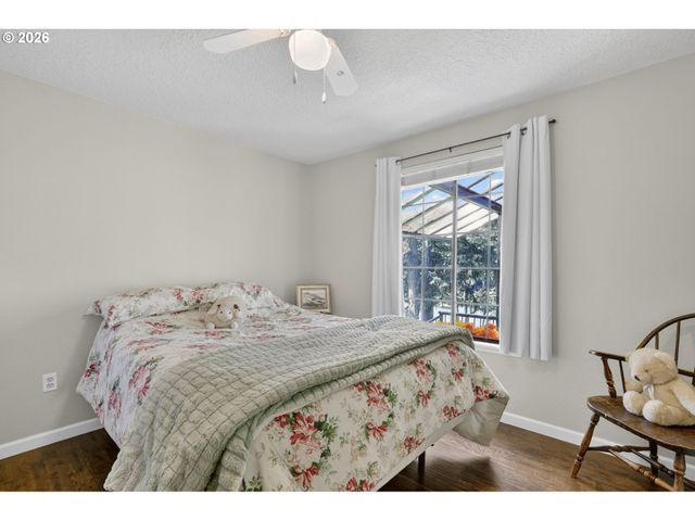 21155 Se FOSTER Rd, Damascus, OR 97089