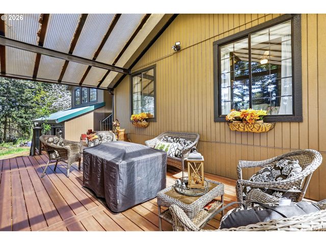 21155 Se FOSTER Rd, Damascus, OR 97089