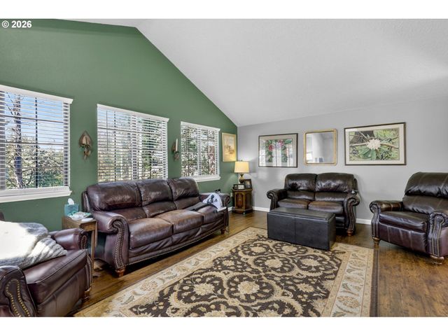 21155 Se FOSTER Rd, Damascus, OR 97089