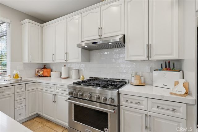 28304 Linda Vista Street, Canyon Country, CA 91387