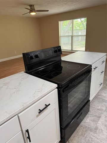 7213 Chatham Road, North Richland Hills, TX 76182