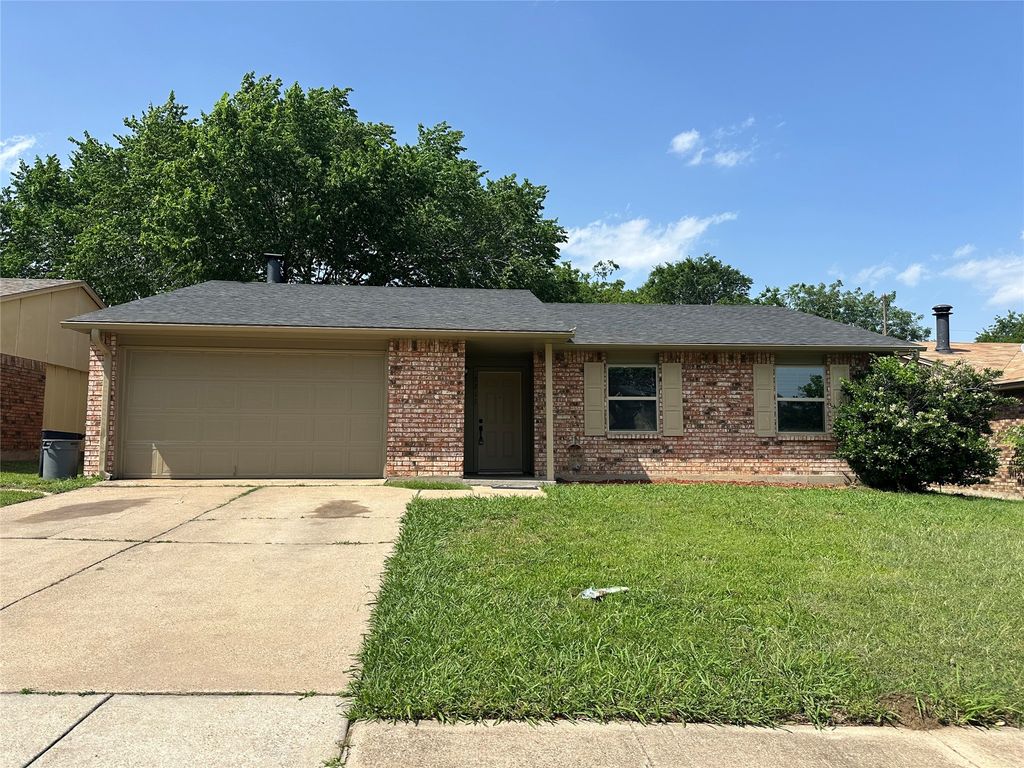 7213 Chatham Road, North Richland Hills, TX 76182