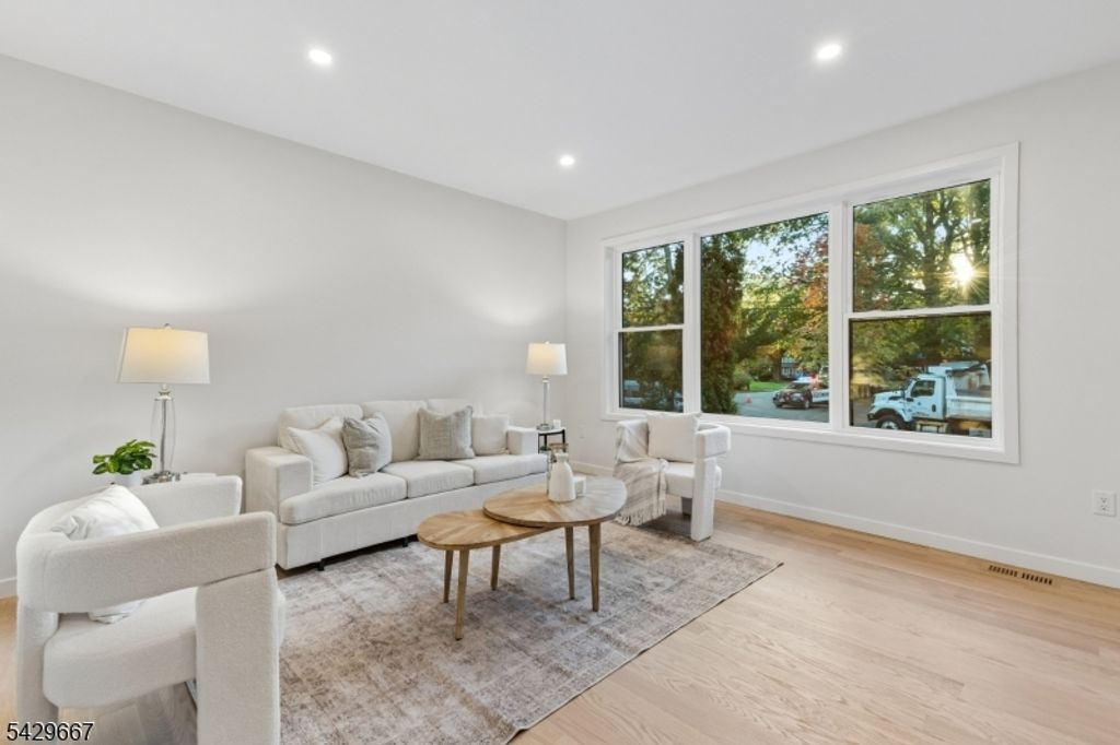 22 Reeve Cir, Millburn Twp., NJ 07041 — photo 5