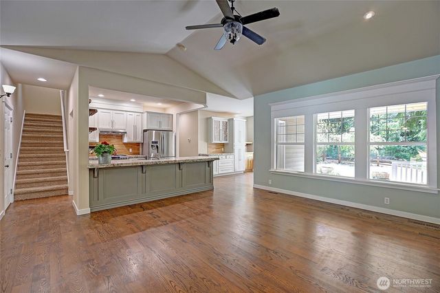308 RIDGELAWN Place, Camano Island, WA 98282