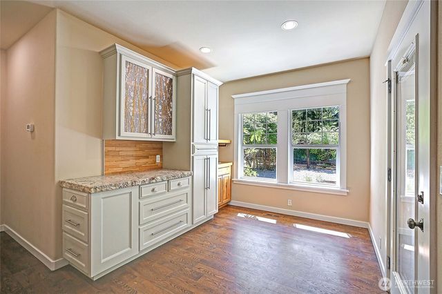 308 RIDGELAWN Place, Camano Island, WA 98282