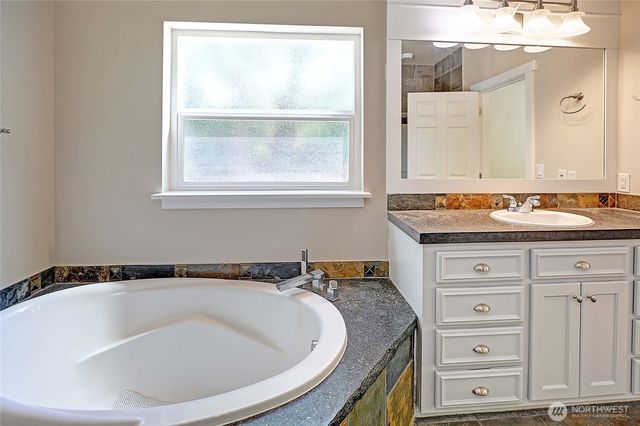 308 RIDGELAWN Place, Camano Island, WA 98282