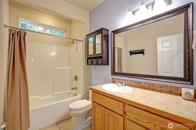 308 RIDGELAWN Place, Camano Island, WA 98282