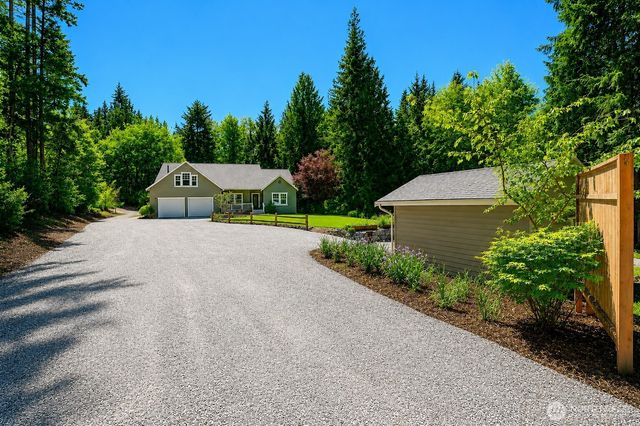 308 RIDGELAWN Place, Camano Island, WA 98282