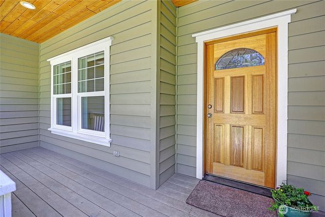 308 RIDGELAWN Place, Camano Island, WA 98282