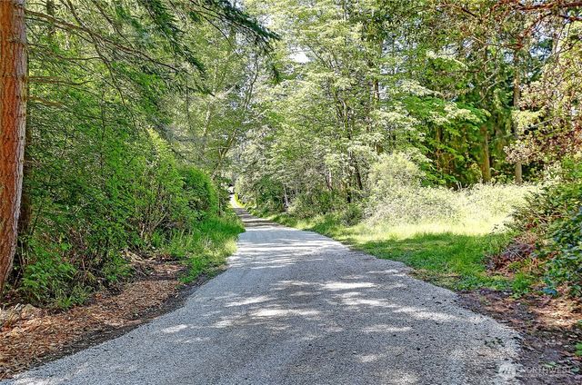 308 RIDGELAWN Place, Camano Island, WA 98282