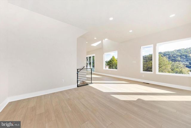 6748 ACCIPITER DR, New Market, MD 21774