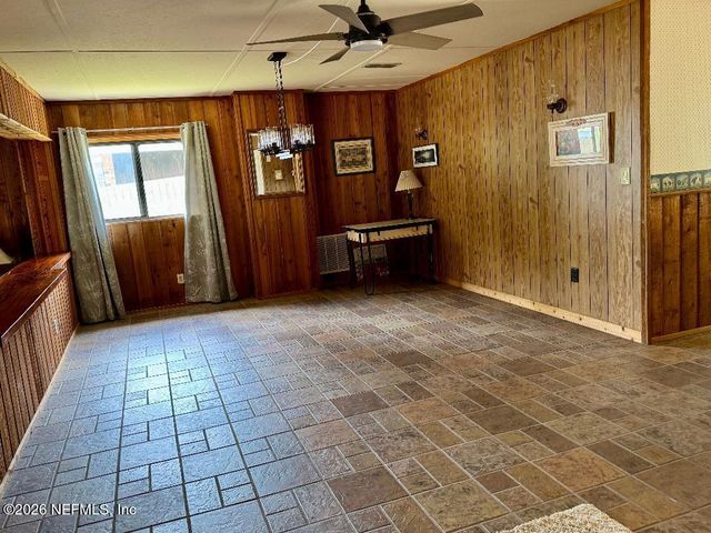 186 LITTLE ORANGE LAKE Drive, Hawthorne, FL 32640