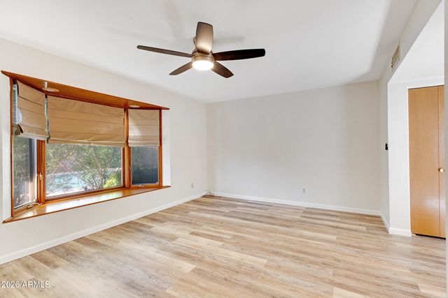 1036 E GENEVA Drive, Tempe, AZ 85282