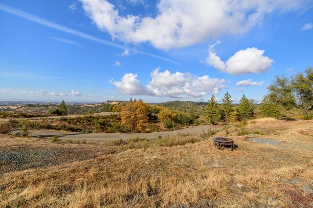 12000 Twin Pines Rd, Sutter Creek, CA 95685