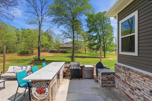 21214 Meadows Acres Drive, Hensley, AR 72065