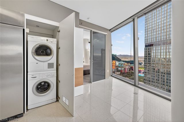 3722 Las Vegas Boulevard 1702, Las Vegas, NV 89158