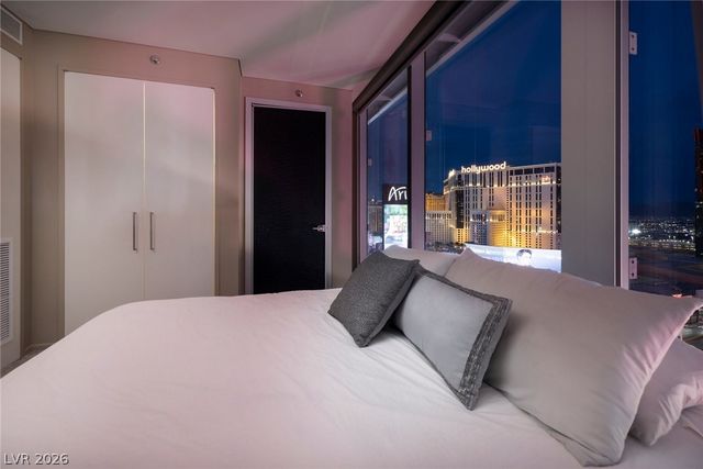 3722 Las Vegas Boulevard 1702, Las Vegas, NV 89158