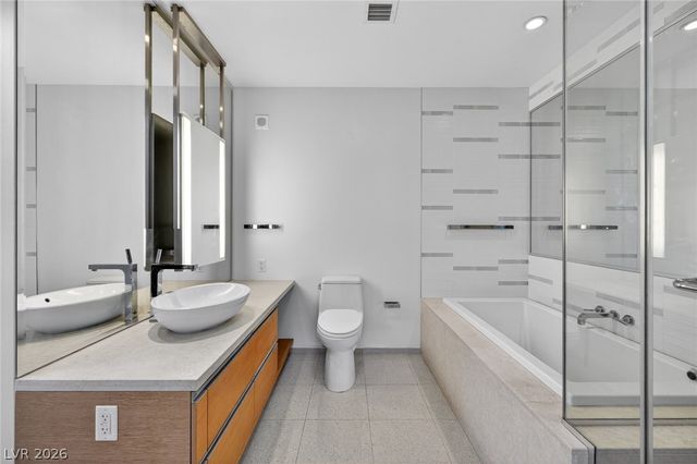3722 Las Vegas Boulevard 1702, Las Vegas, NV 89158