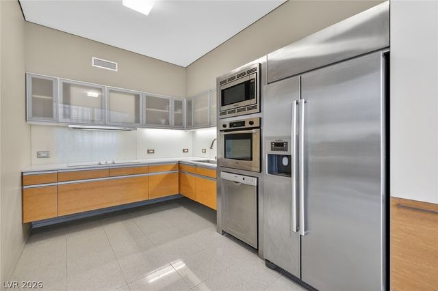 3722 Las Vegas Boulevard 1702, Las Vegas, NV 89158