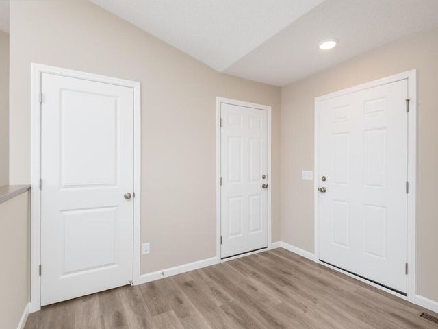 9747 Jasmine Avenue, Hanover, MN 55341