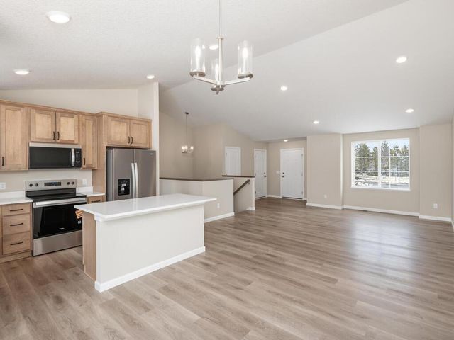 9747 Jasmine Avenue, Hanover, MN 55341