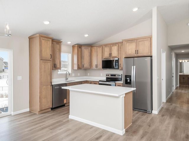 9747 Jasmine Avenue, Hanover, MN 55341