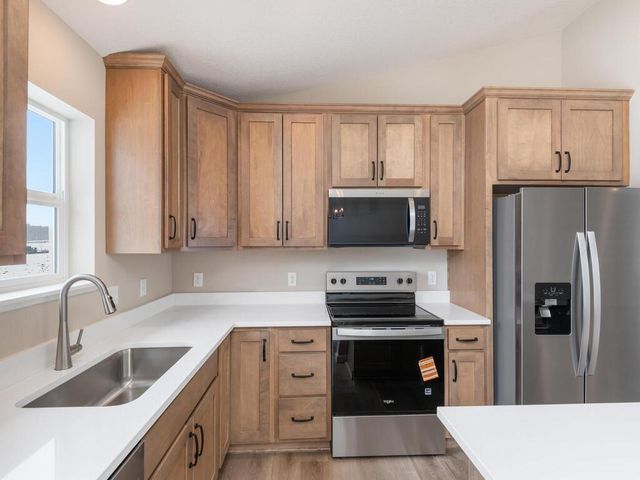 9747 Jasmine Avenue, Hanover, MN 55341