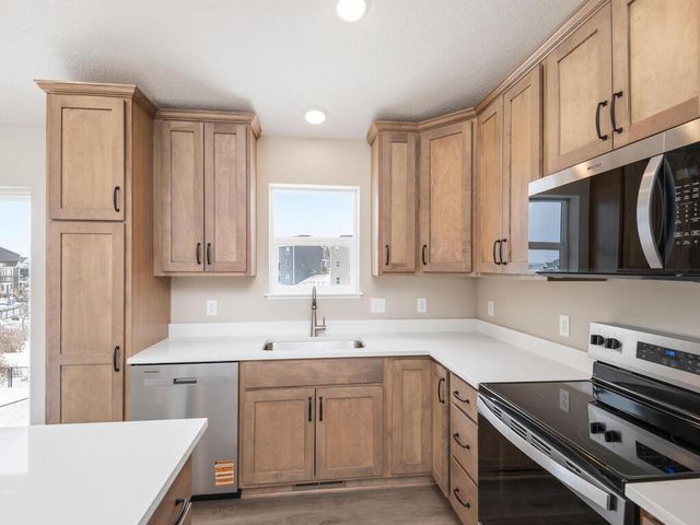 9747 Jasmine Avenue, Hanover, MN 55341