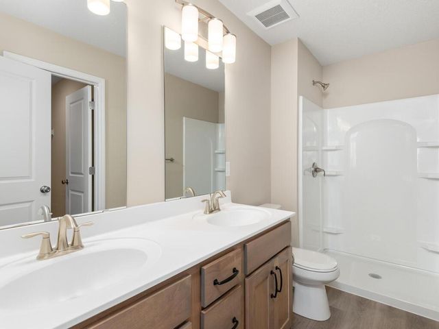 9747 Jasmine Avenue, Hanover, MN 55341